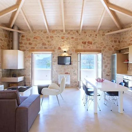 Mary's Luxury 1 *